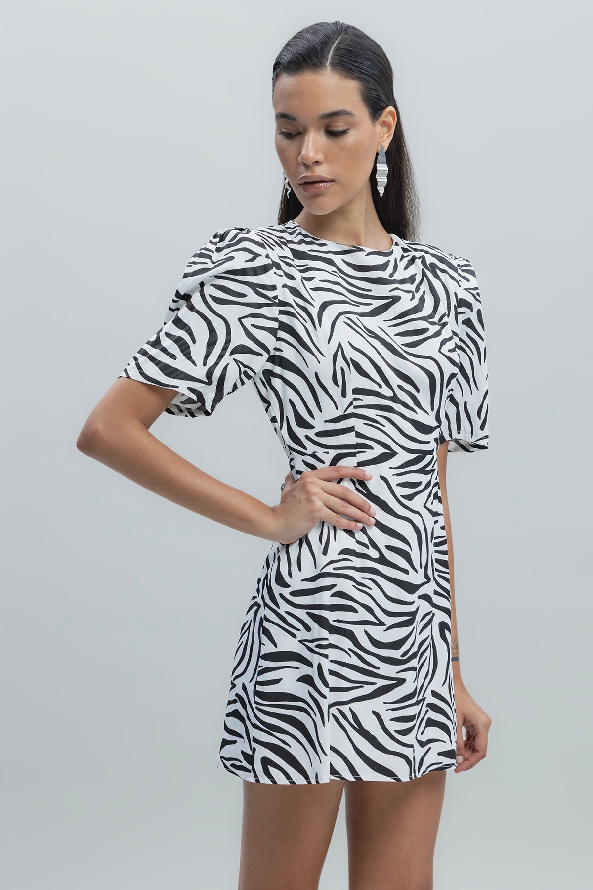 Saten Zebra Desenli  Mini  Elbise