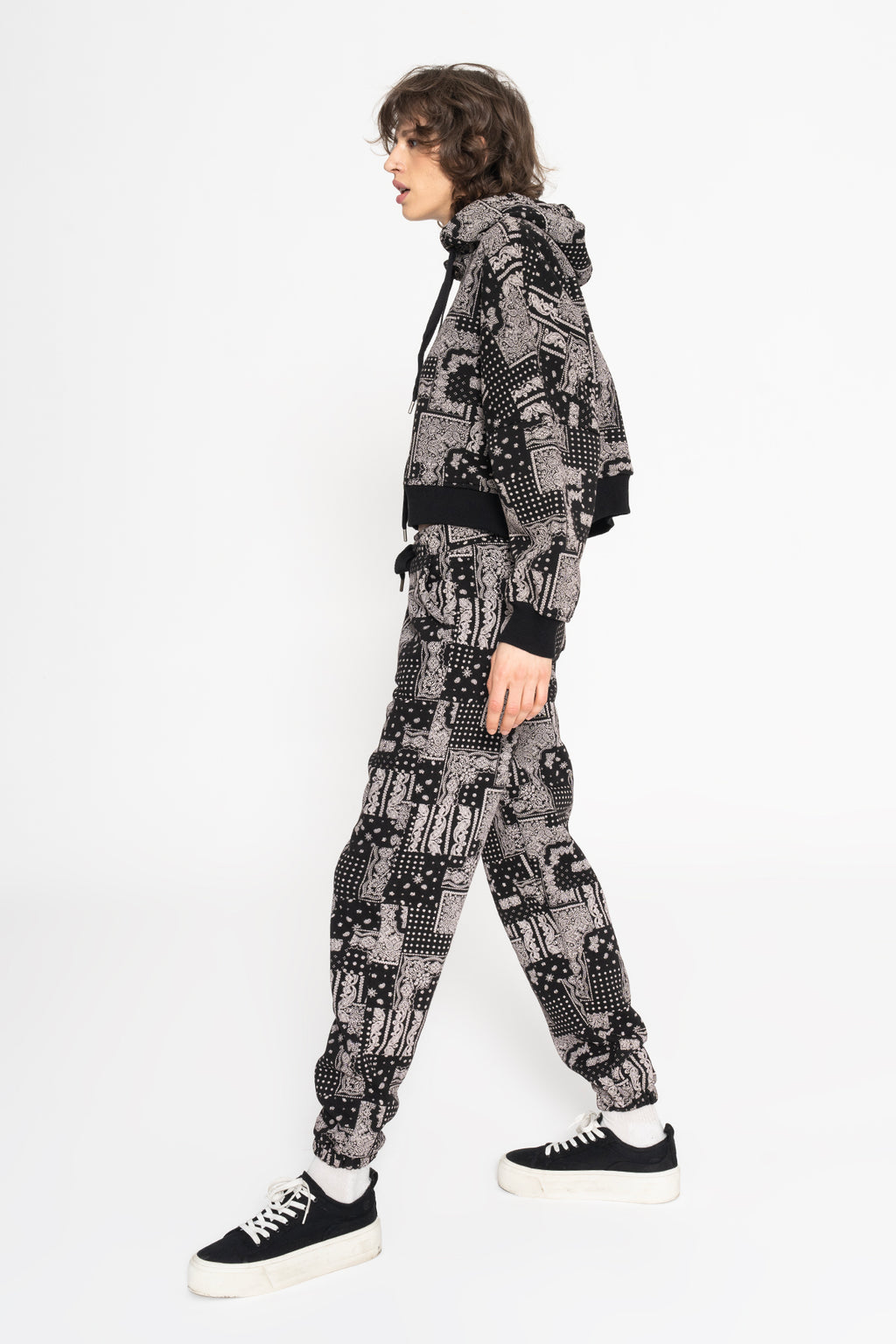 Desenli Şardonlu Jogger Pantolon