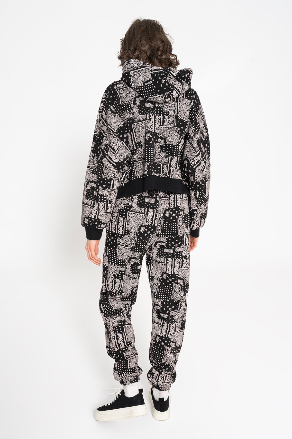 Desenli Şardonlu Jogger Pantolon