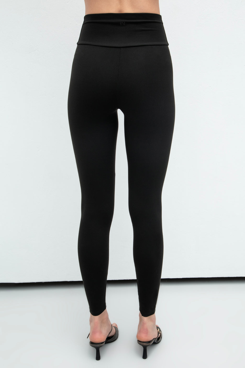 Ankle Length Elastic Tights