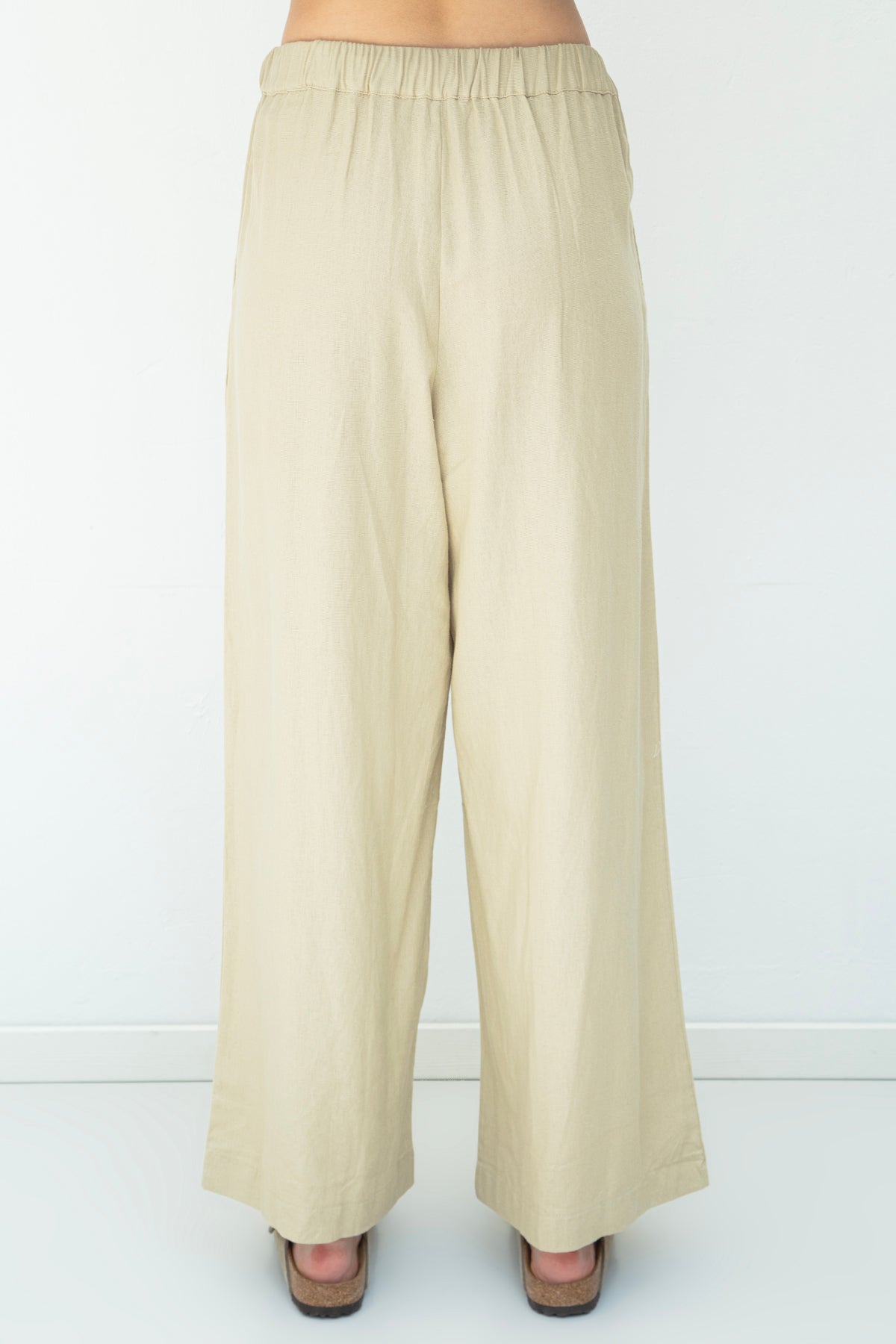 Linen Blend Pleated Wide-Leg Trousers