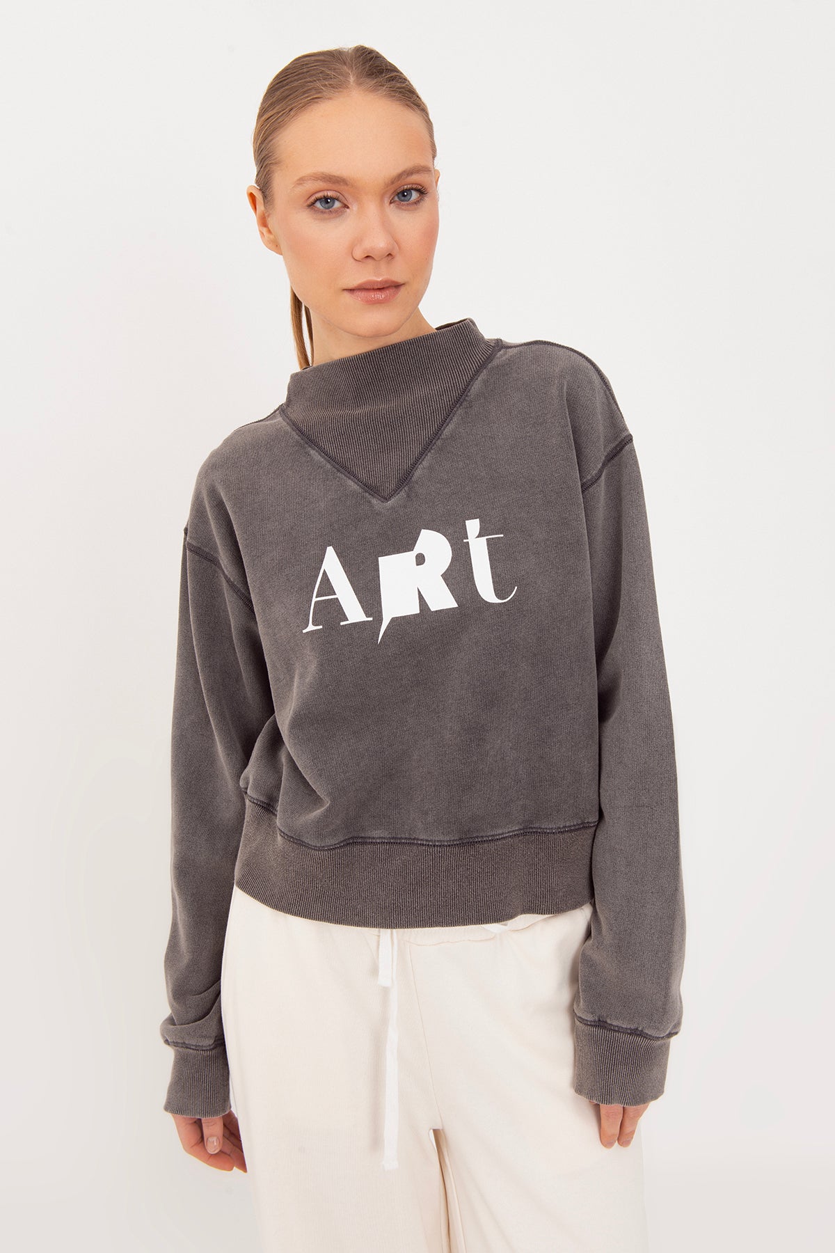 Yıkamalı Baskılı Sweatshirt