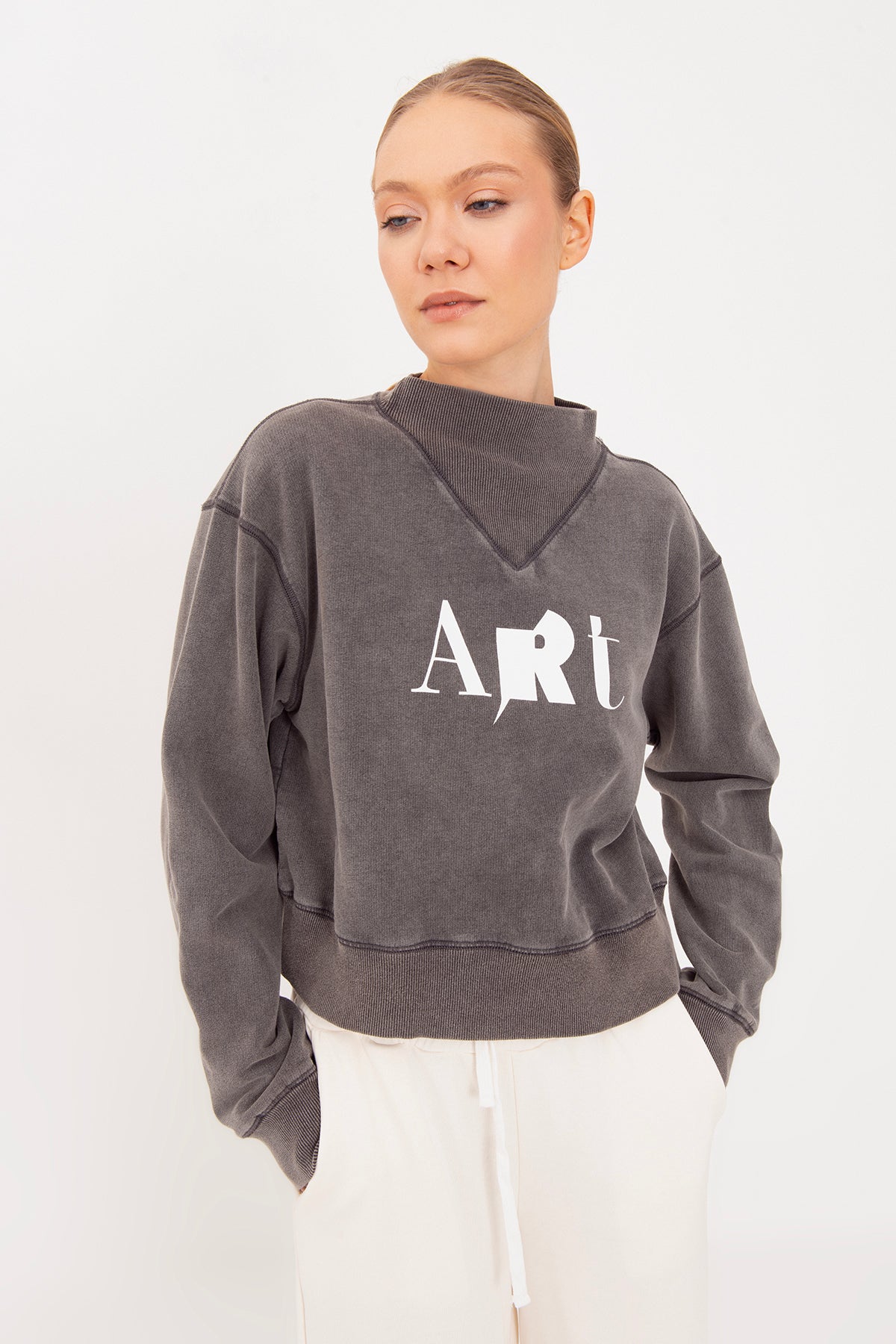 Yıkamalı Baskılı Sweatshirt