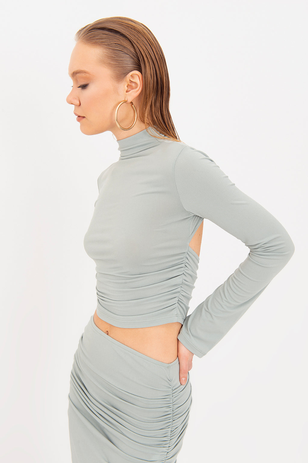 Sırt Pencere Detaylı Crop Top
