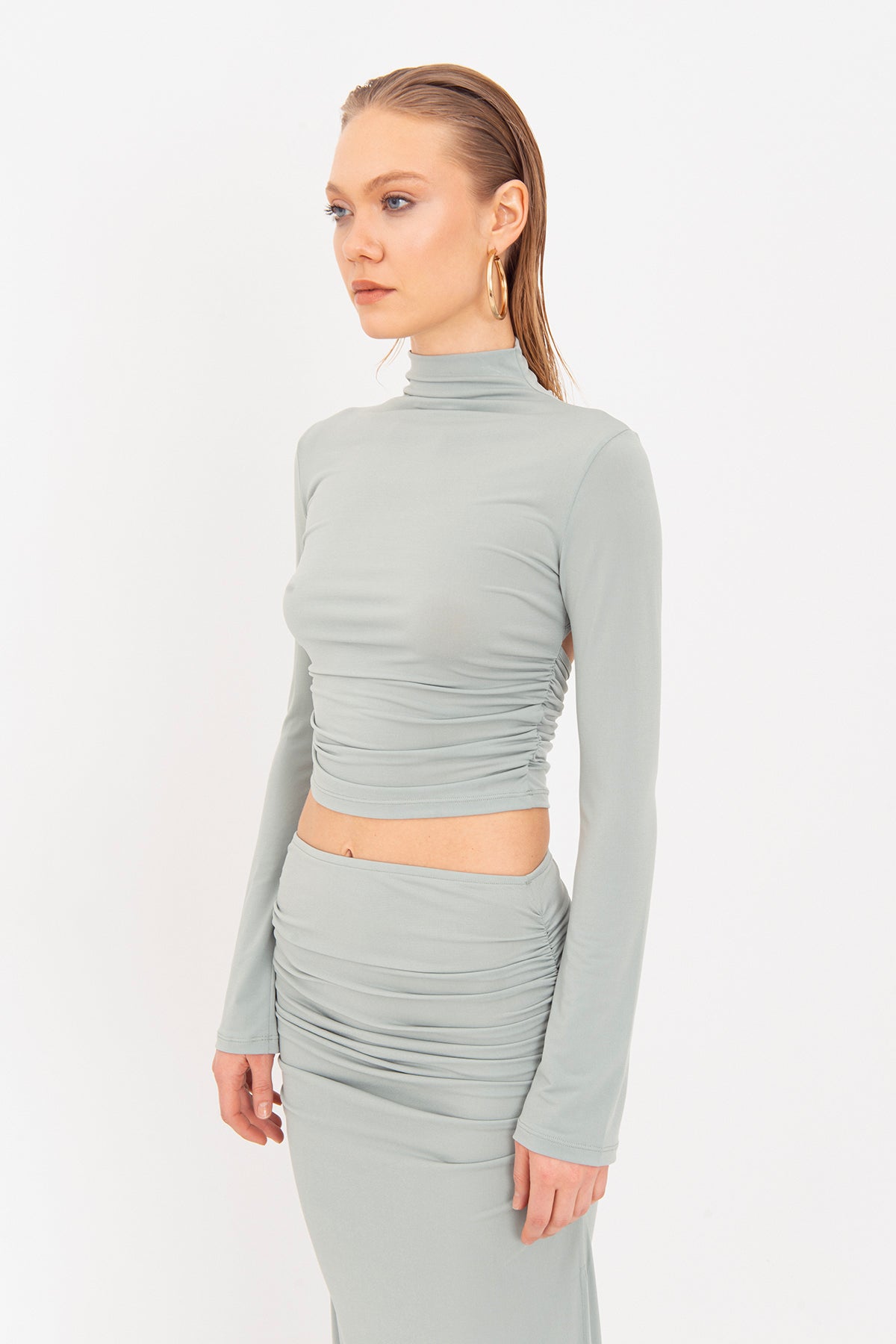 Sırt Pencere Detaylı Crop Top