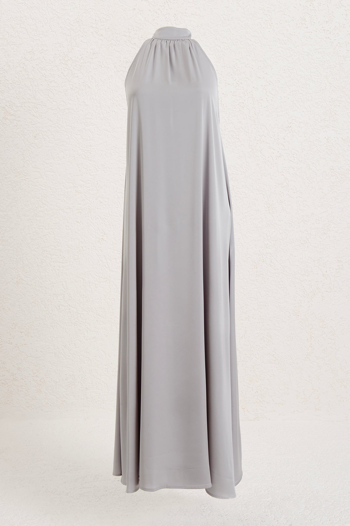 Dik Yakalı Oversize Saten Midi Elbise