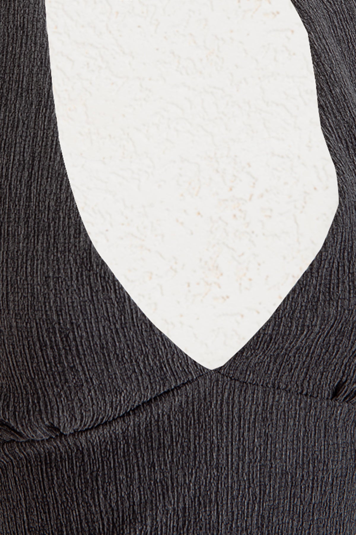 Dokulu Halter Yaka Top