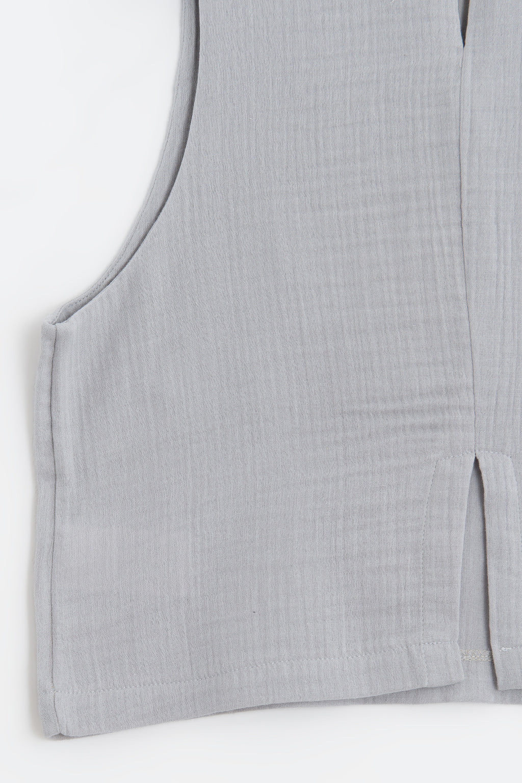 Sleeveless Relaxed Fit Muslin Blouse