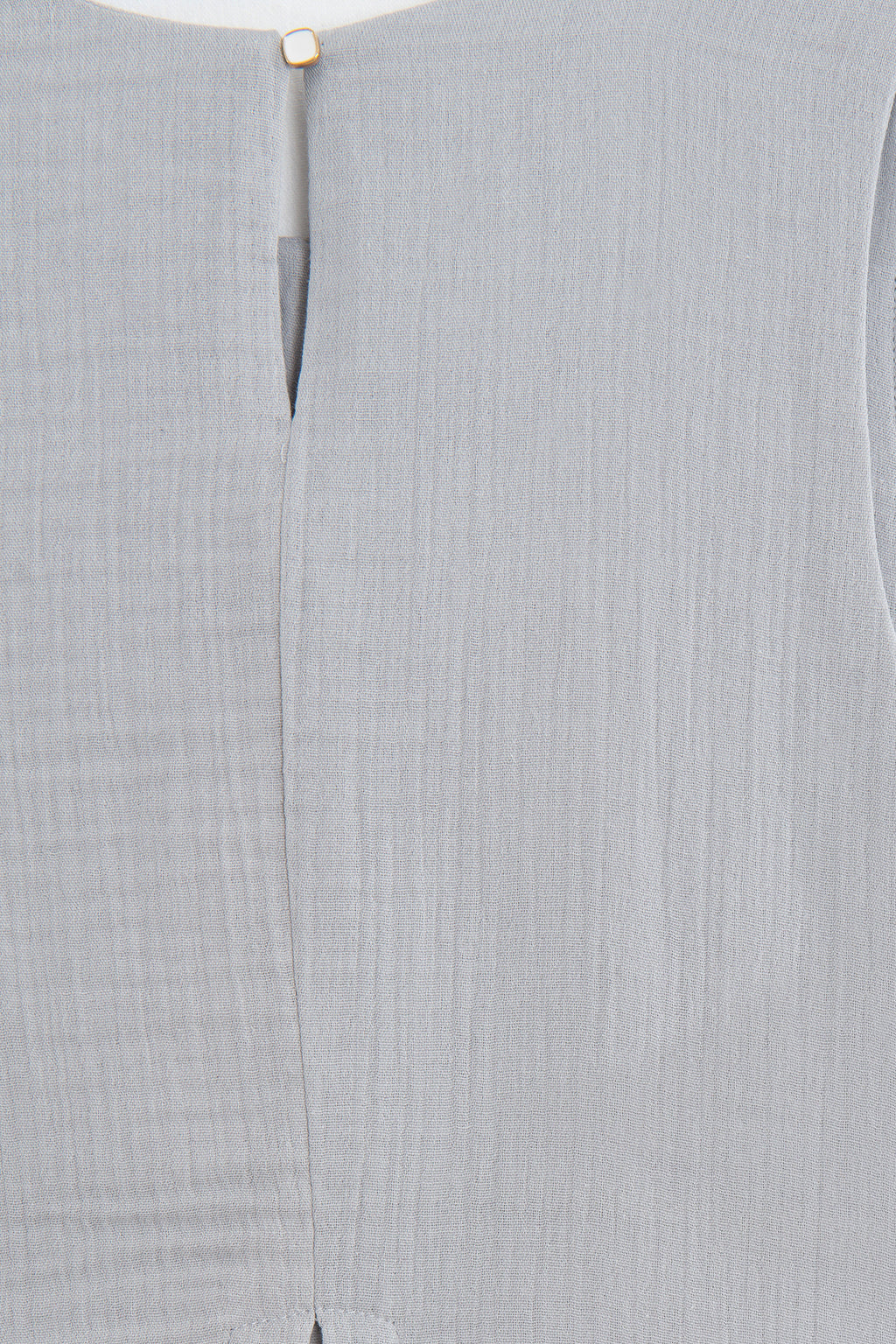 Sleeveless Relaxed Fit Muslin Blouse