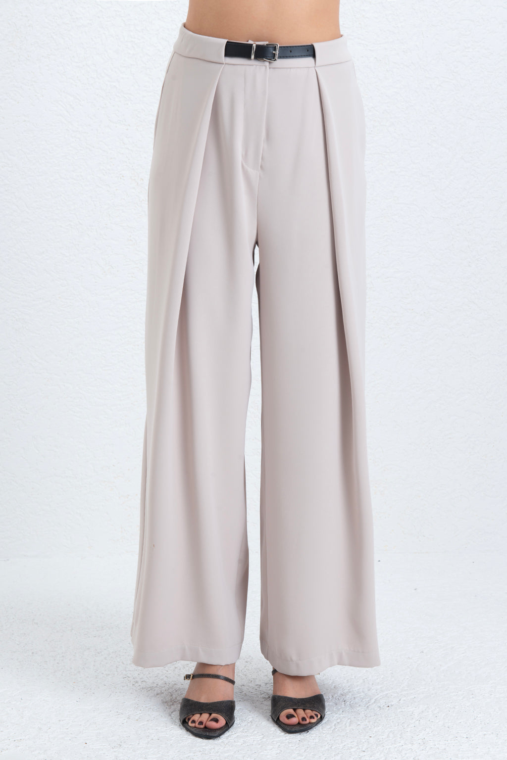 Wide Pleated Trousers with Belt