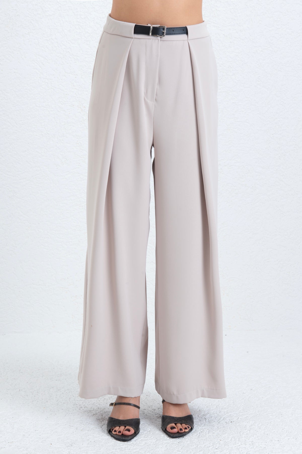 Wide Pleated Trousers with Belt