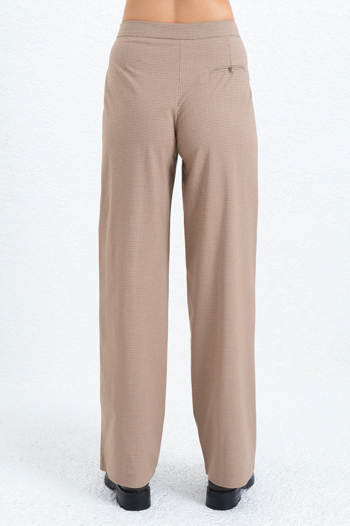 Pleated Straight-Cut Fabric Trousers