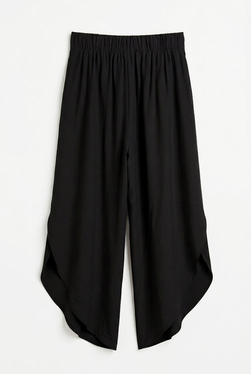 Slit-style draped trousers