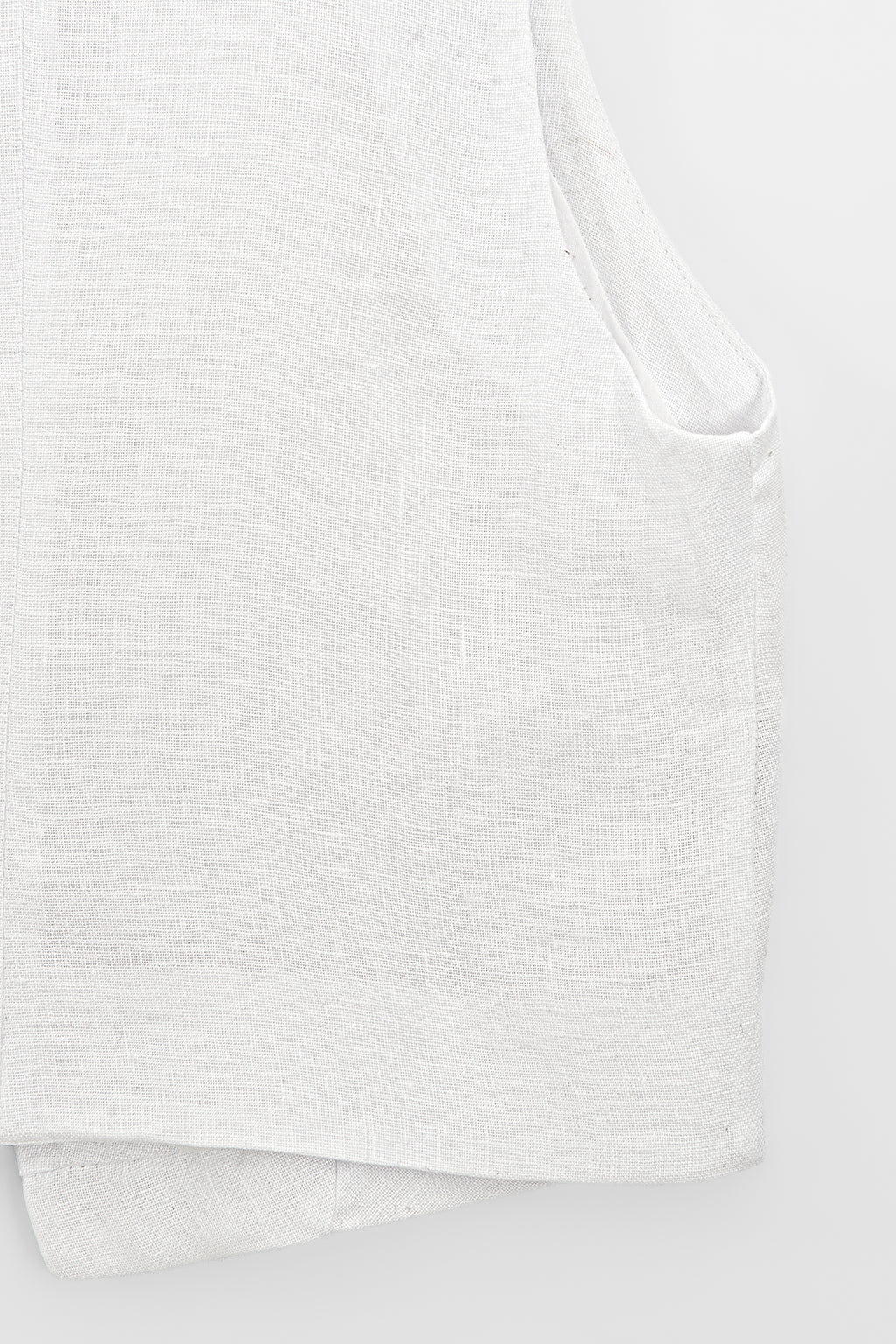 Buttoned Linen Vest