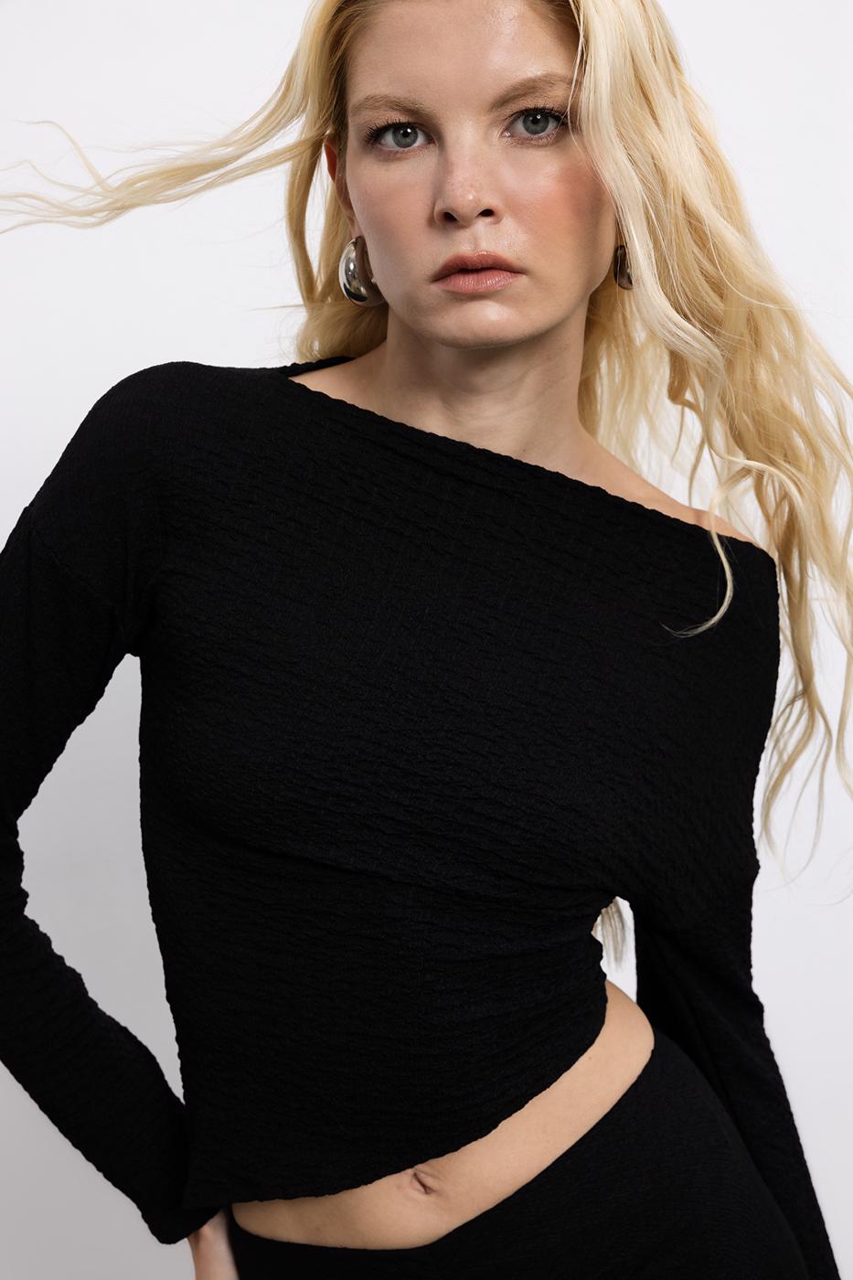 Asymmetric Cut Textured Top with Hem Detail Black