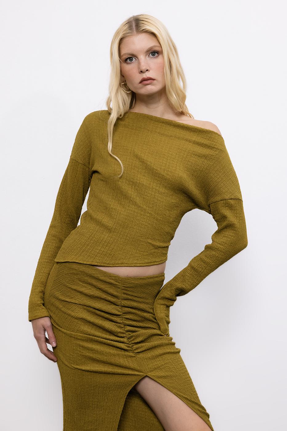 Asymmetric Cut Textured Top with Hem Detail Green