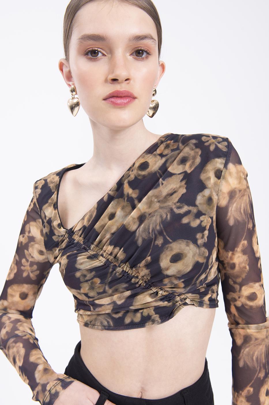 Asymetric collar detailed crop top Black