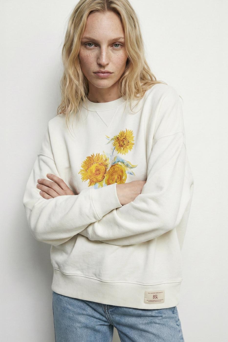 Printed Basic Sweatshirt Ecru