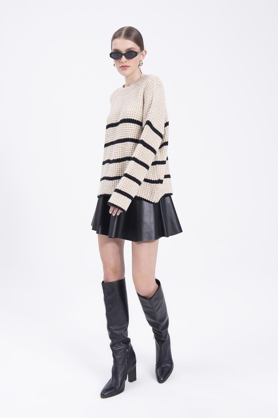 Crew neck oversize knitted sweater Beige