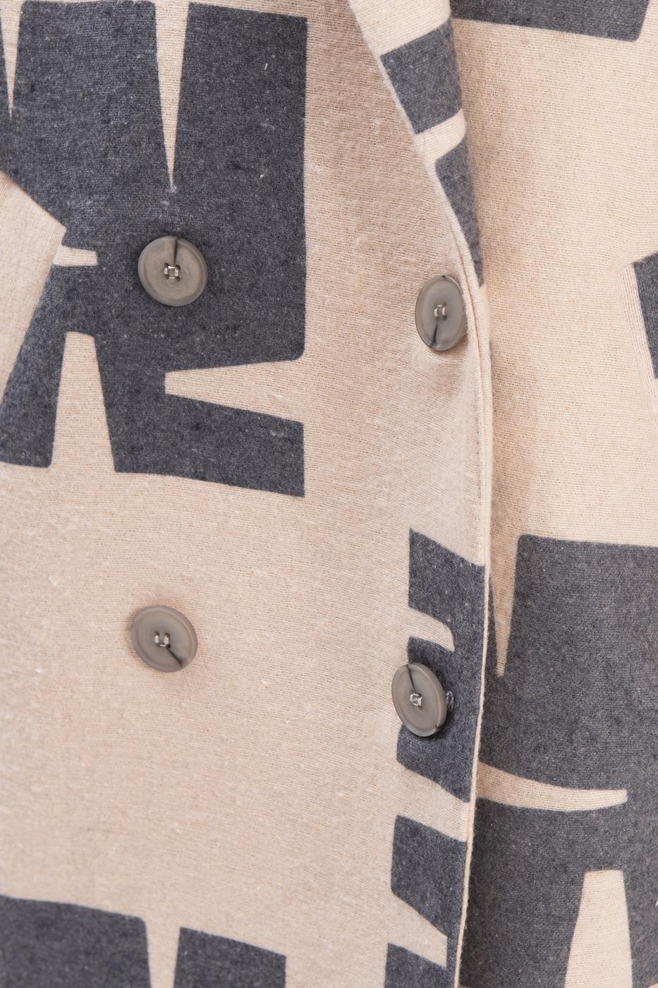 Jacket collar patterned coat
