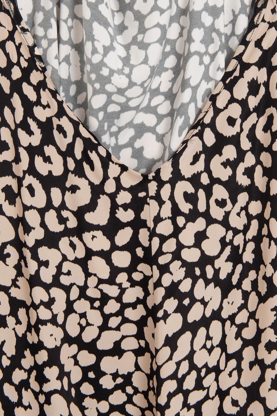 V-neck Maxi Dress with Backless Design Ecru