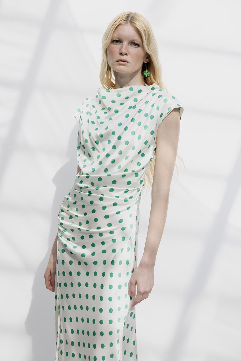 Polka Dot Midi Dress with Plunging Collar Off whıte
