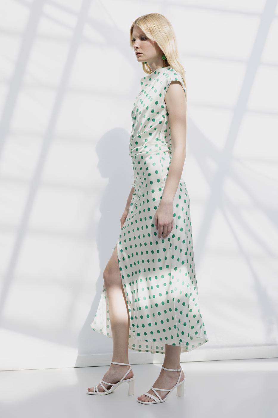 Polka Dot Midi Dress with Plunging Collar Off whıte