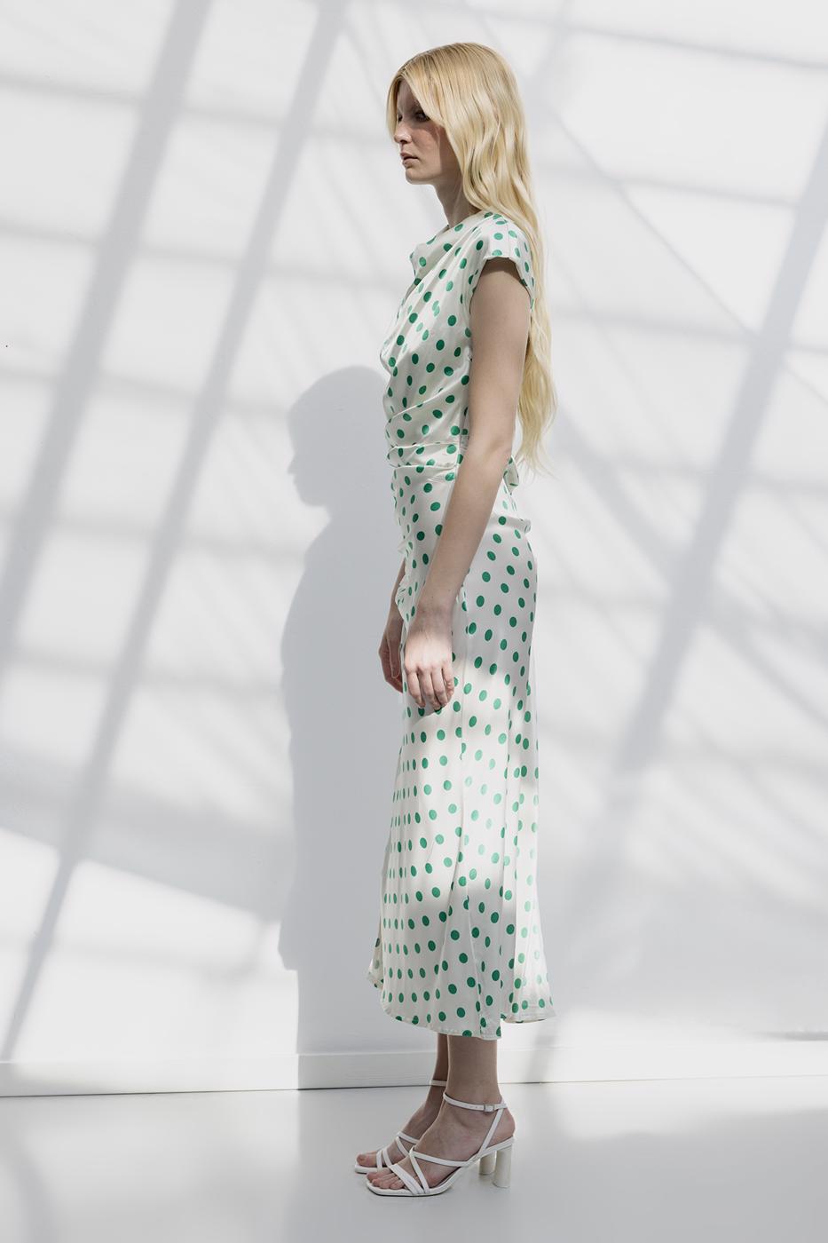 Polka Dot Midi Dress with Plunging Collar Off whıte