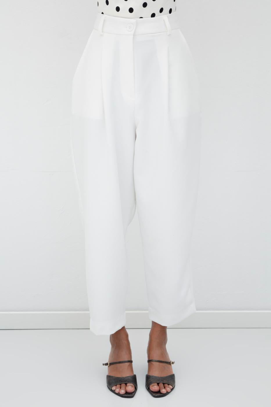 Pleated Carrot Trousers White