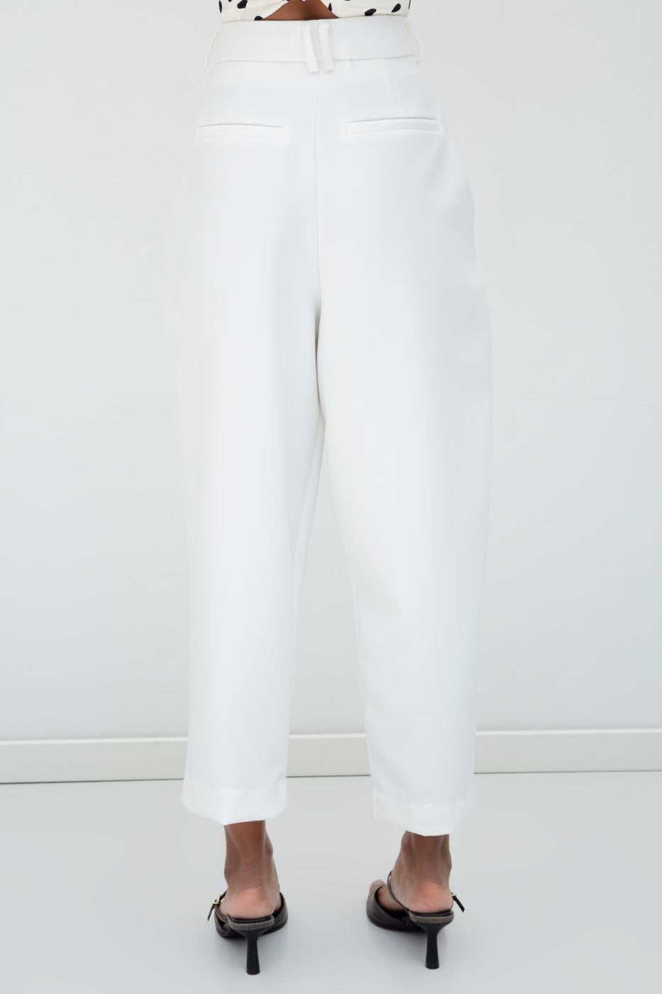 Pleated Carrot Trousers White