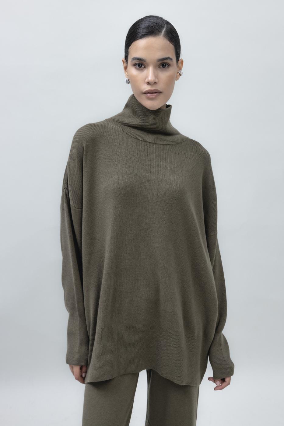 Loose Fit Turtle Neck Knit Pullover