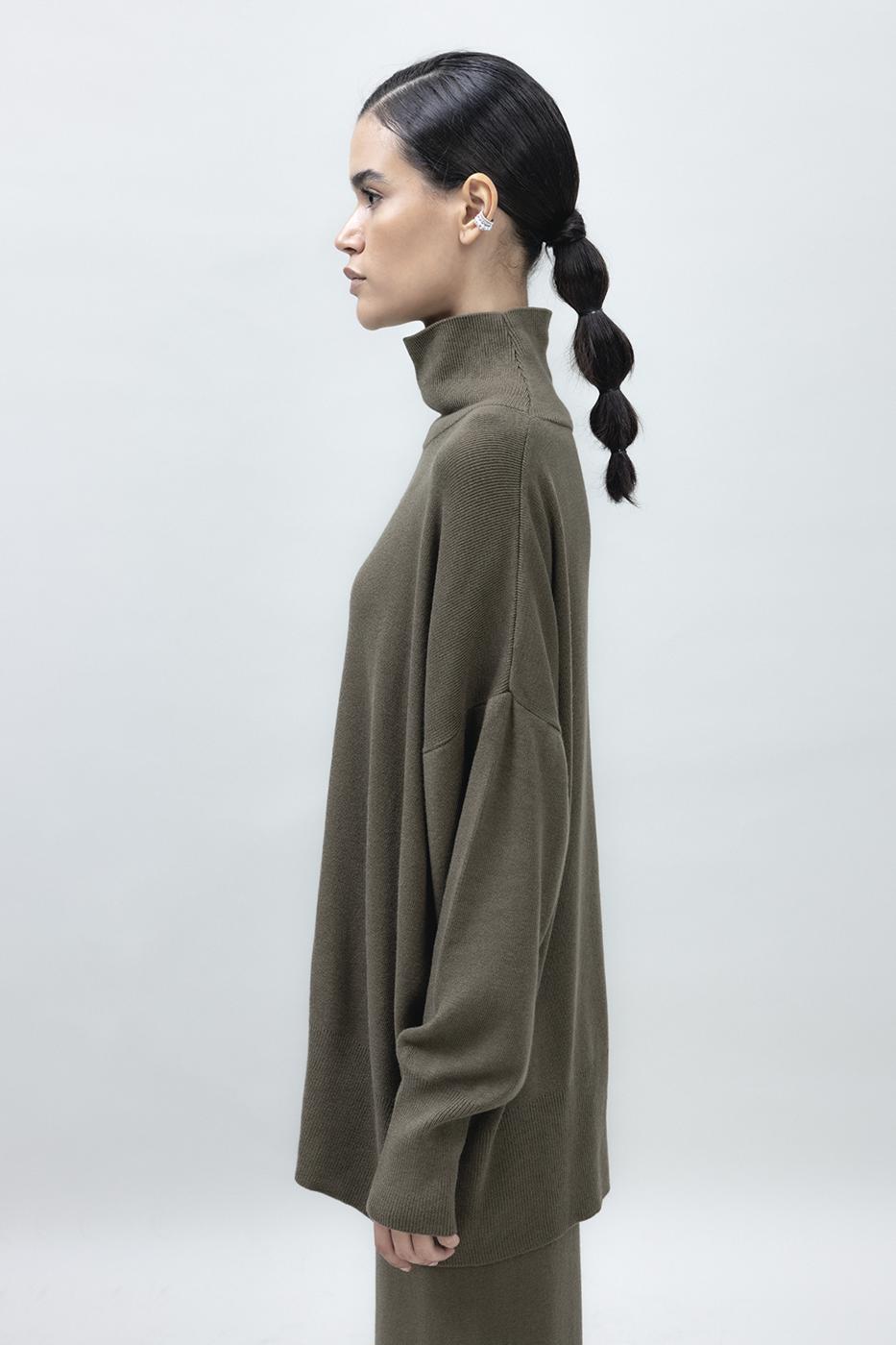 Loose Fit Turtle Neck Knit Pullover