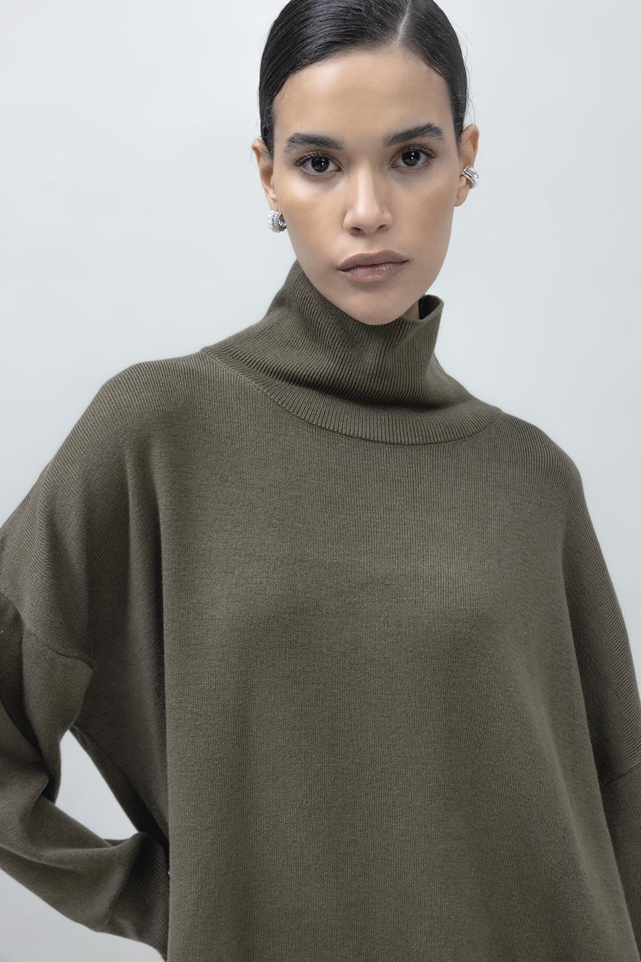 Loose Fit Turtle Neck Knit Pullover