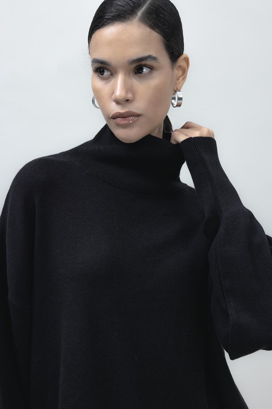 Loose Fit Turtle Neck Knit Pullover