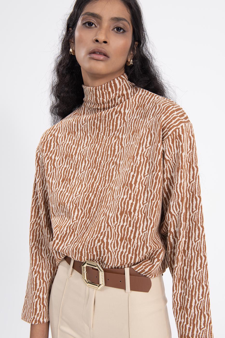 High neck sweatshirt