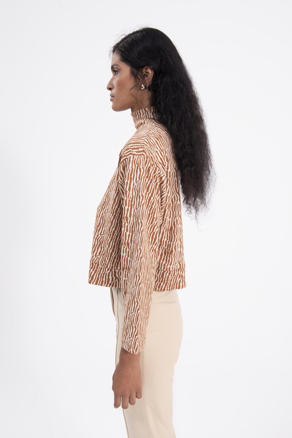 High neck sweatshirt