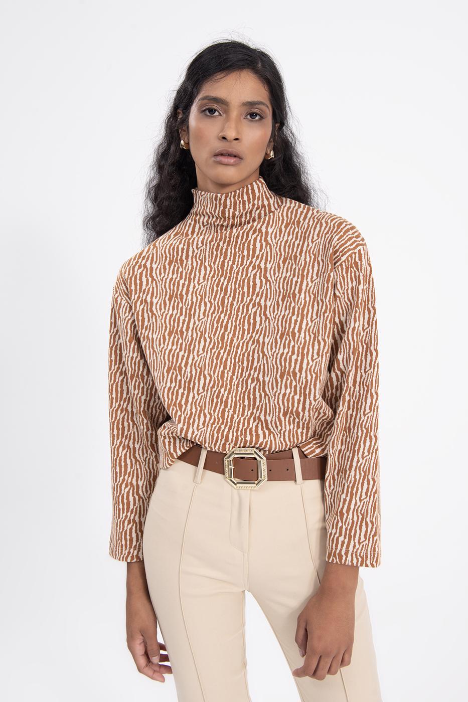 High neck sweatshirt
