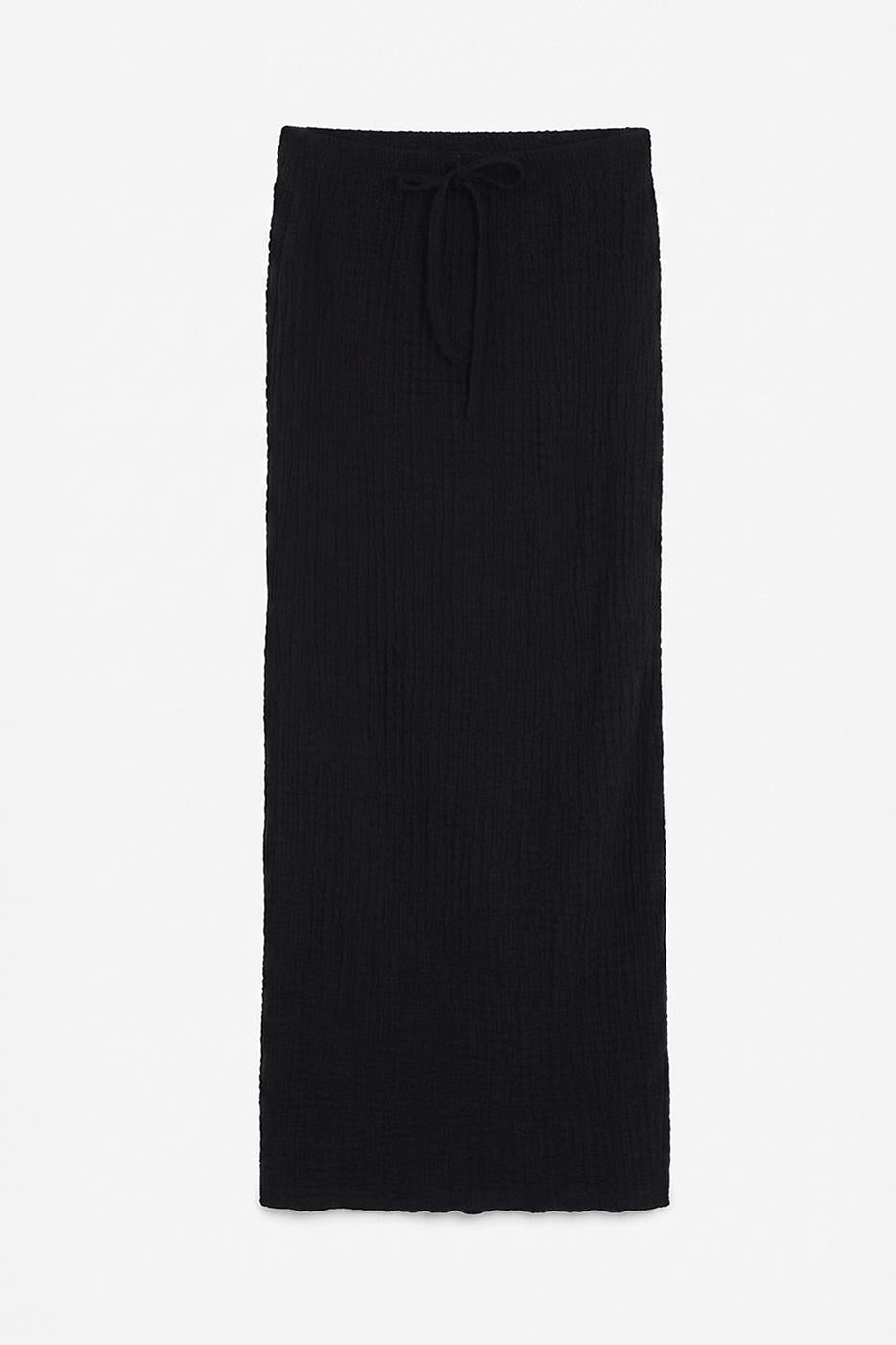 Textured Slim-Fitting Midi Skirt Black