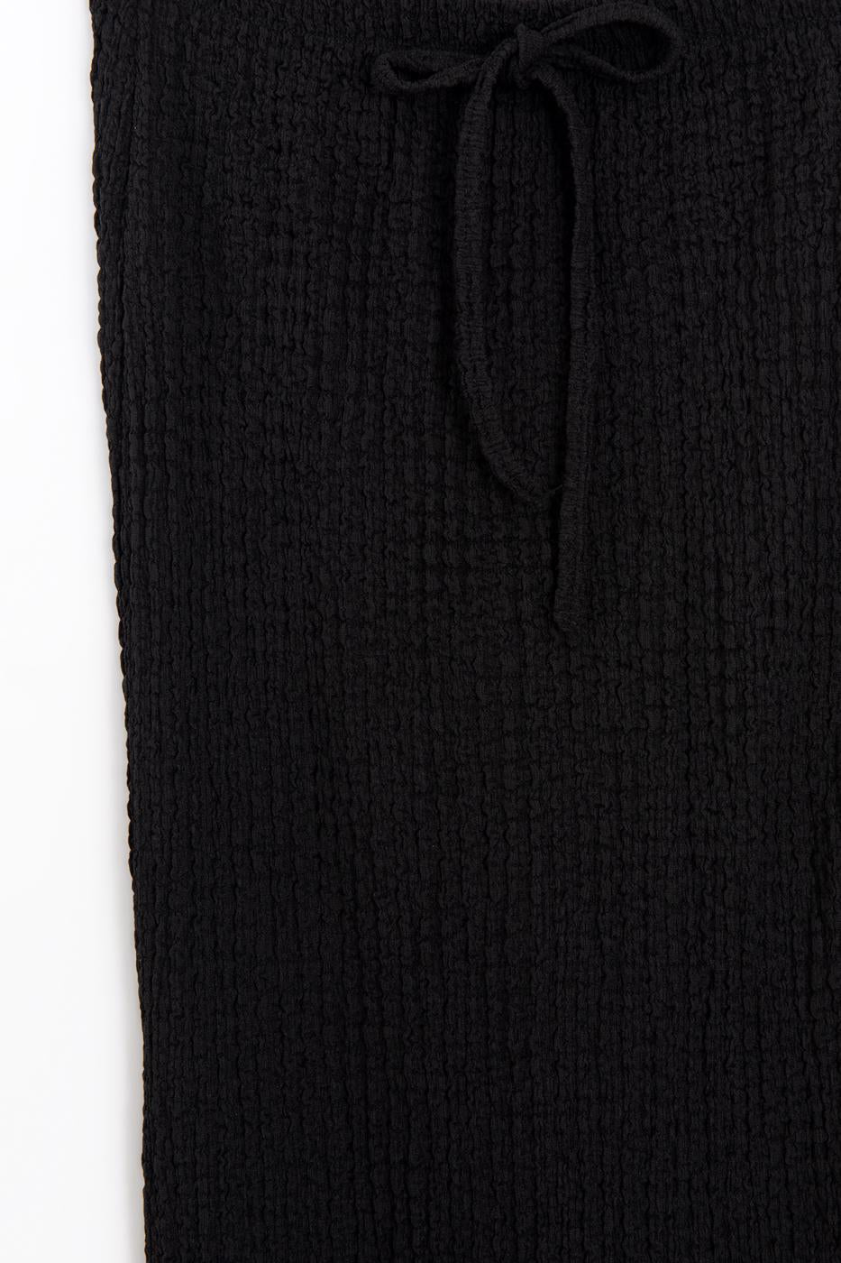 Textured Slim-Fitting Midi Skirt Black