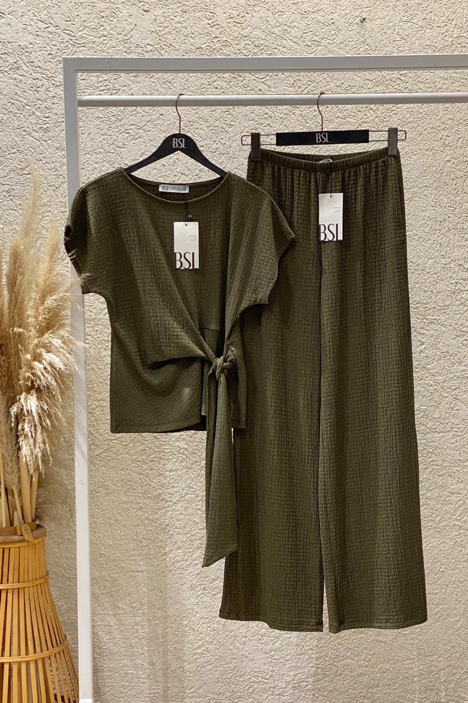 Textured Straight Cut Trousers Khaki