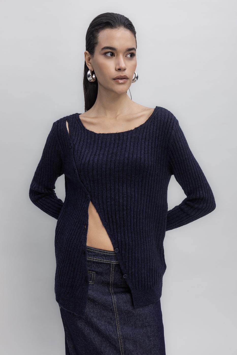 Button Detailed Knit Top