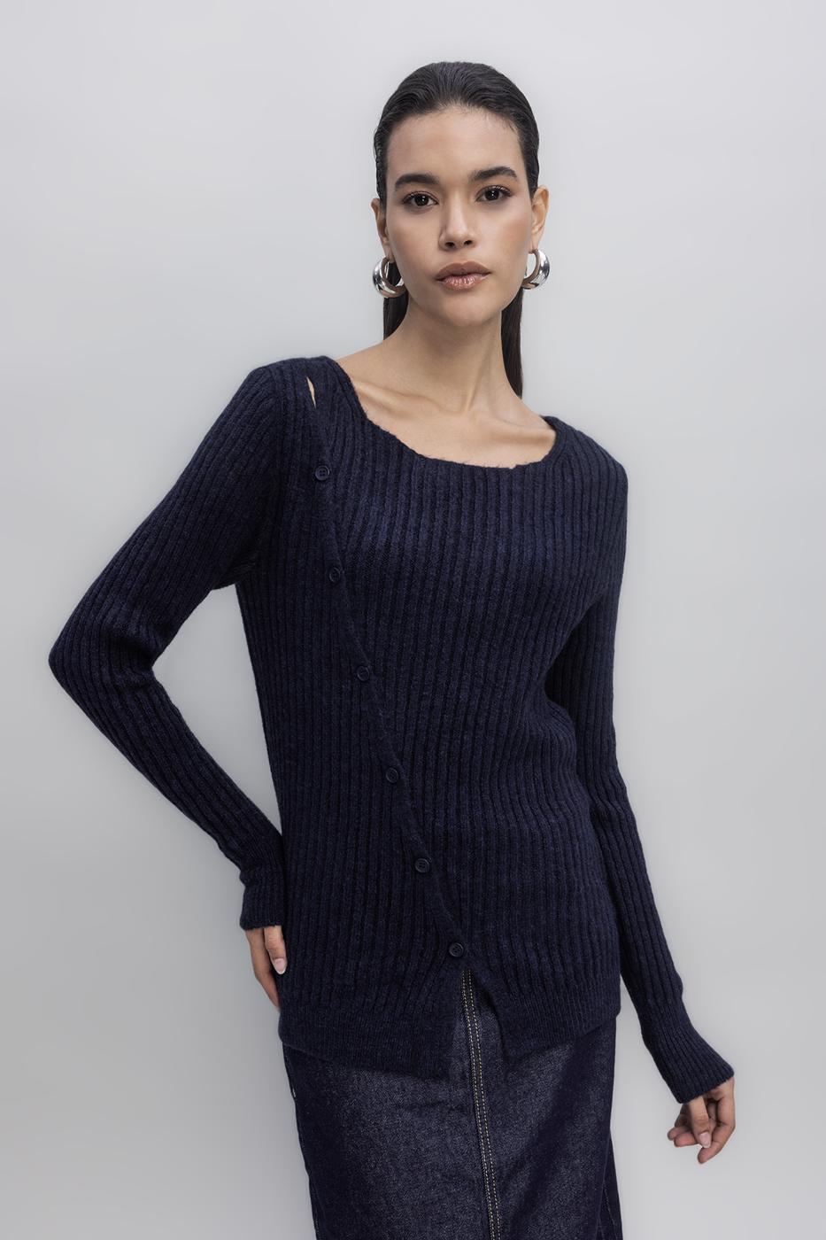 Button Detailed Knit Top