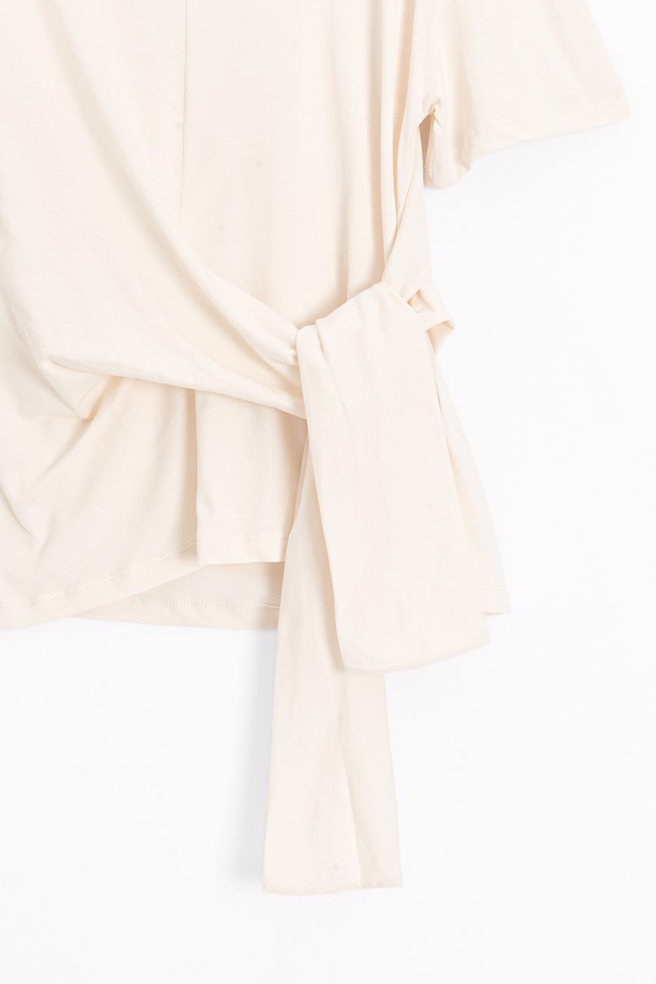 Knotted and Short Sleeve T-shirt Ecru