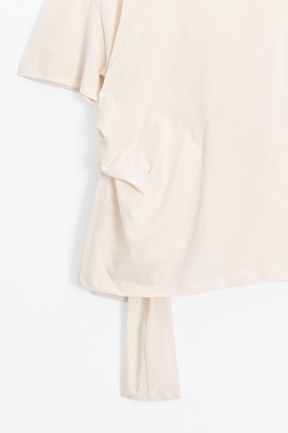 Knotted and Short Sleeve T-shirt Ecru
