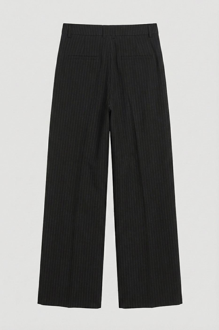 Straight Cut Loose Trousers Black
