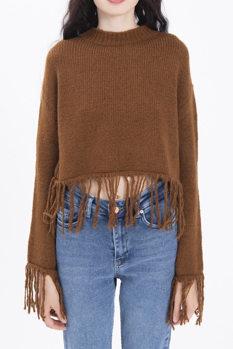Fringed hem knitted sweater