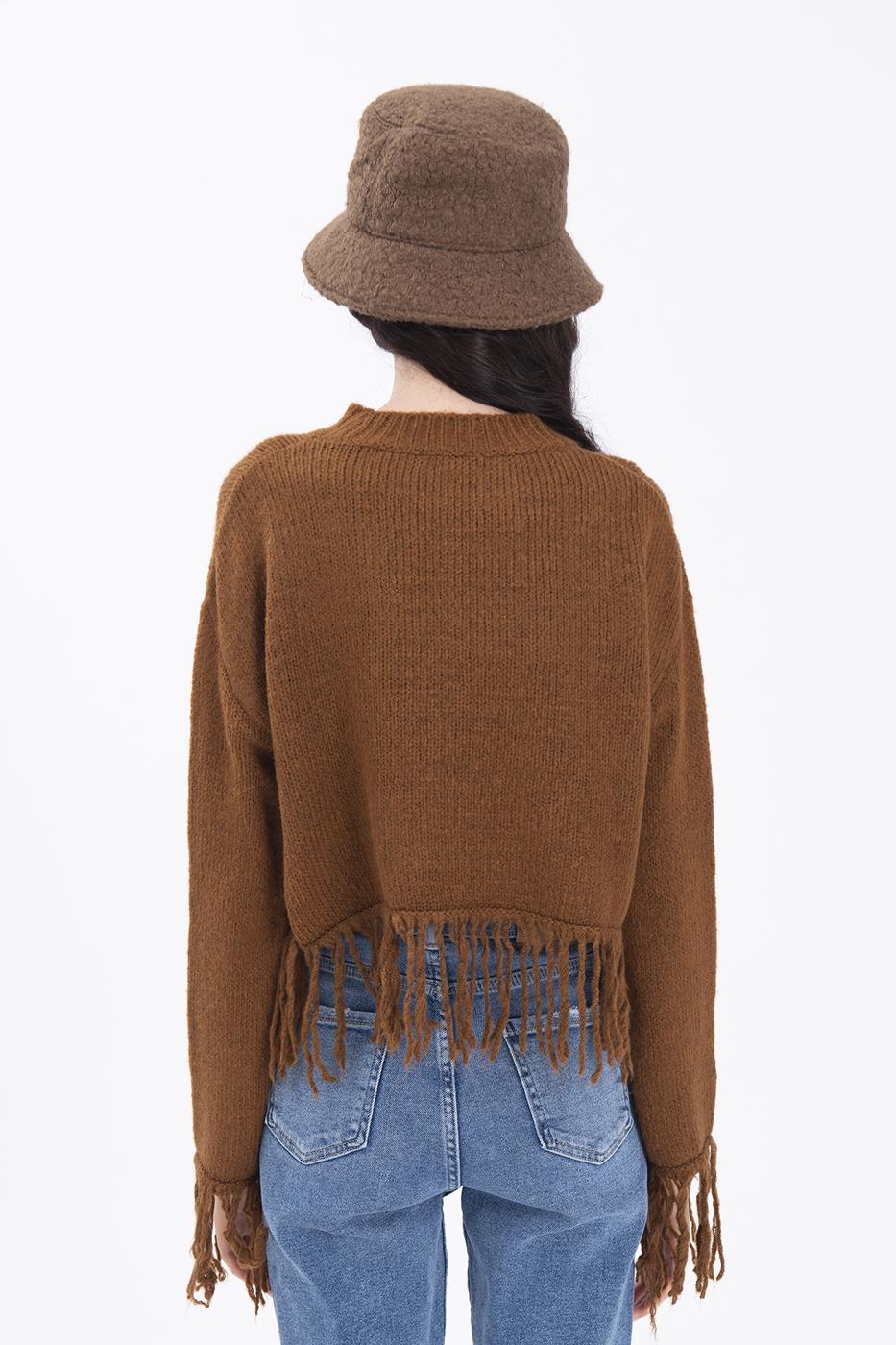 Fringed hem knitted sweater