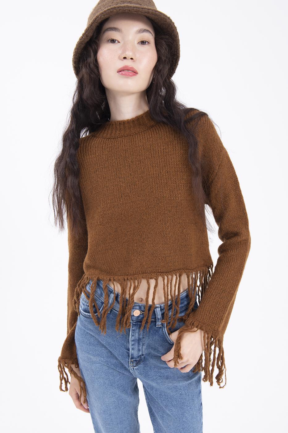 Fringed hem knitted sweater
