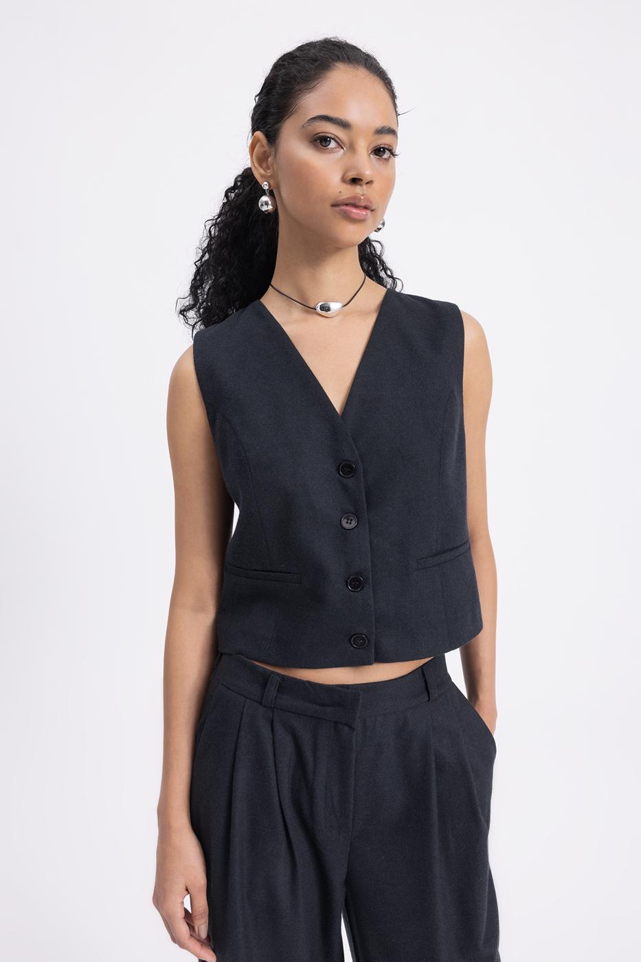 Comfortable Fit Vest with Straps