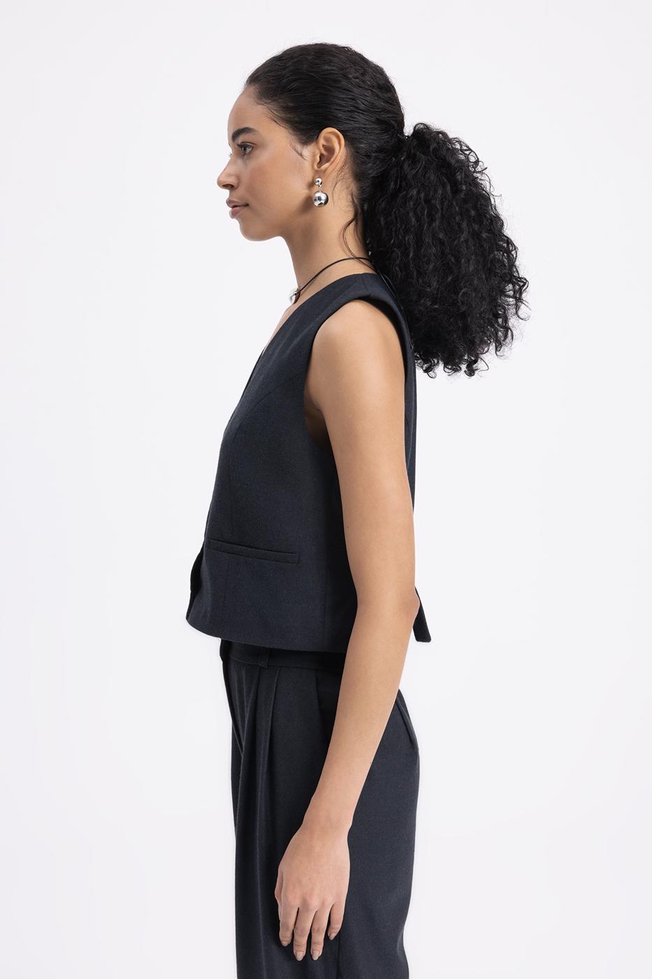 Comfortable Fit Vest with Straps
